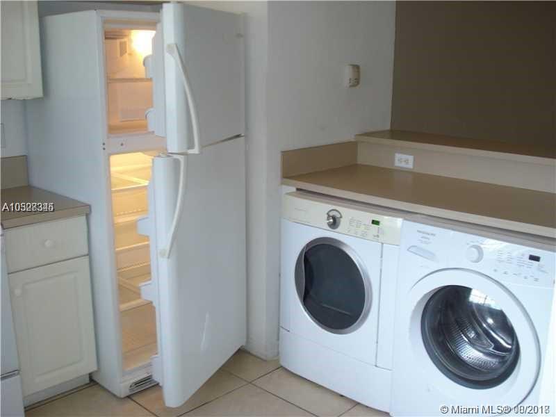 HOLLYWOOD RIDGE FARMS 2-6 - Residential Lease