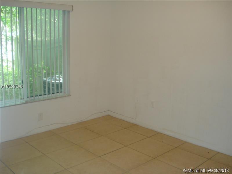 HOLLYWOOD RIDGE FARMS 2-6 - Residential Lease