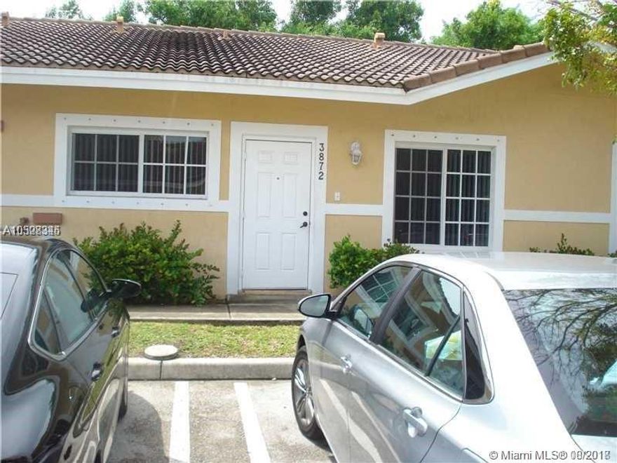 EXCELLENT AND SUPER CLEAN UNIT WITH 2 BEDROOMS 2 BATHS. ALL TILE FLOORS. VERY SPACIOUS, HUGE KITCHEN, MOVE IN READY.. READY AND AVAILABLE FOR SEPTEMBER 1st 2018