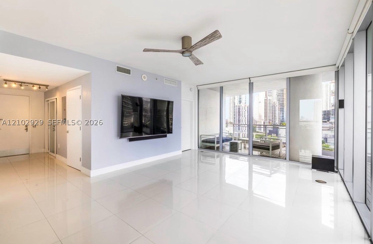 90 SW 3rd St 1613
