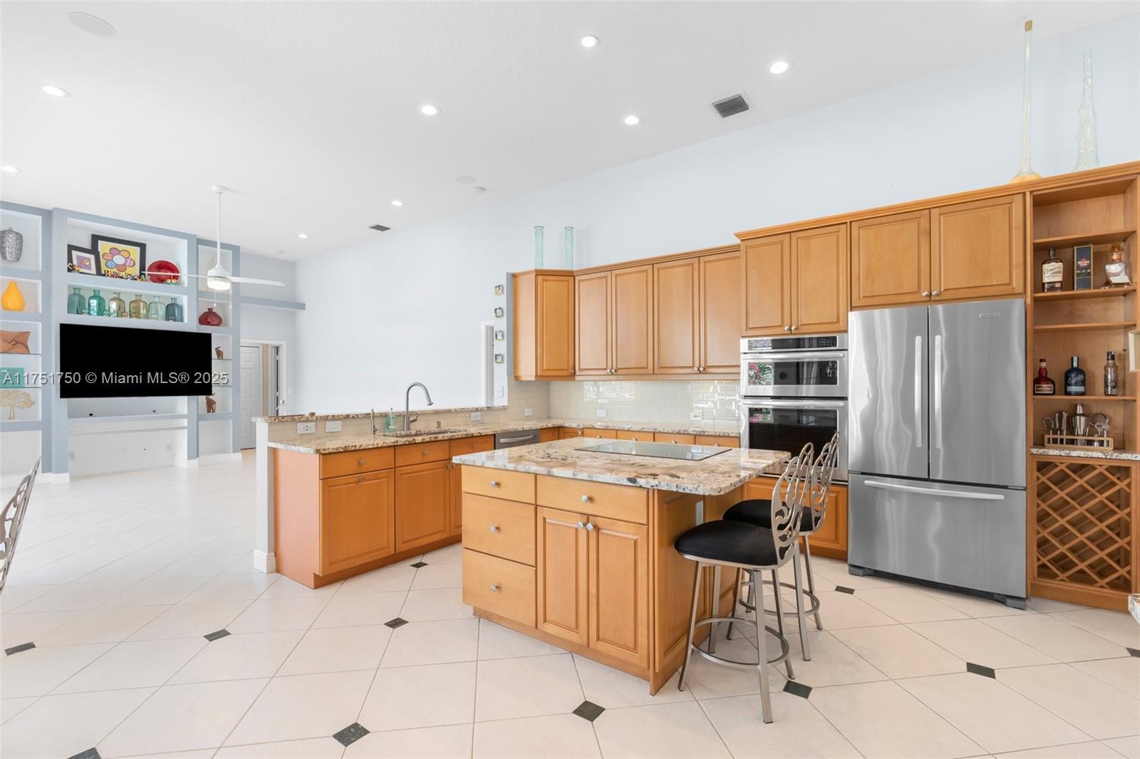 KENSINGTON - Residential