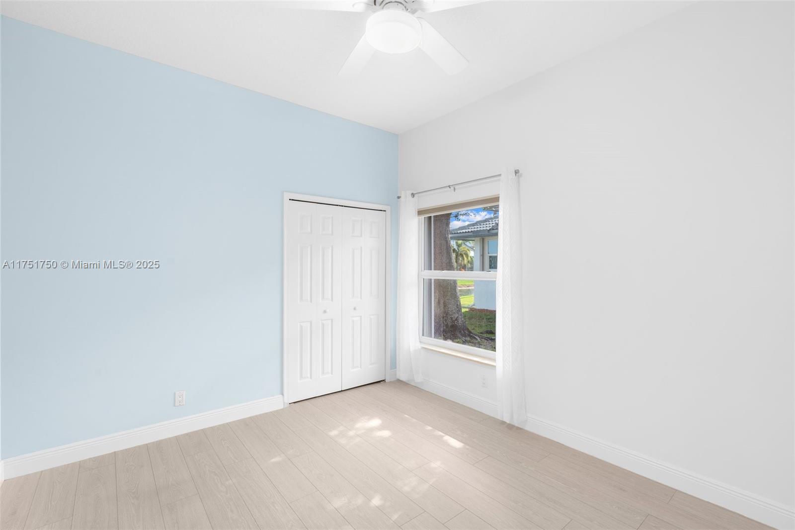 KENSINGTON - Residential