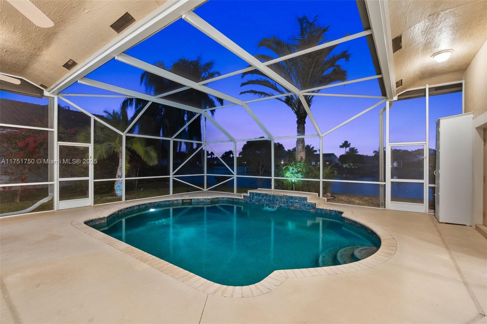 KENSINGTON - Residential