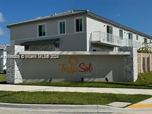 Rental Property at 1371 Se 7th Ter, Homestead, Miami-Dade County, Florida - Bedrooms: 4 
Bathrooms: 4  - $3,200 MO.