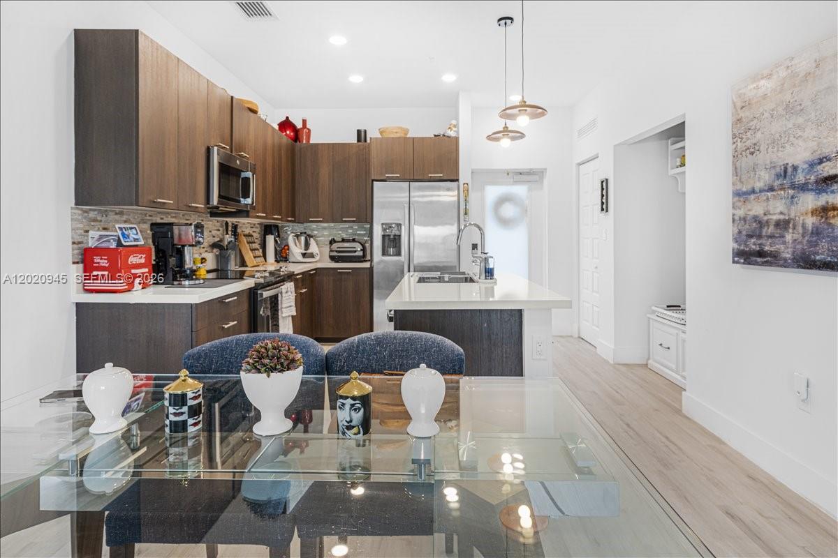 DOWNTOWN DORAL SOUTH PHAS - Residential