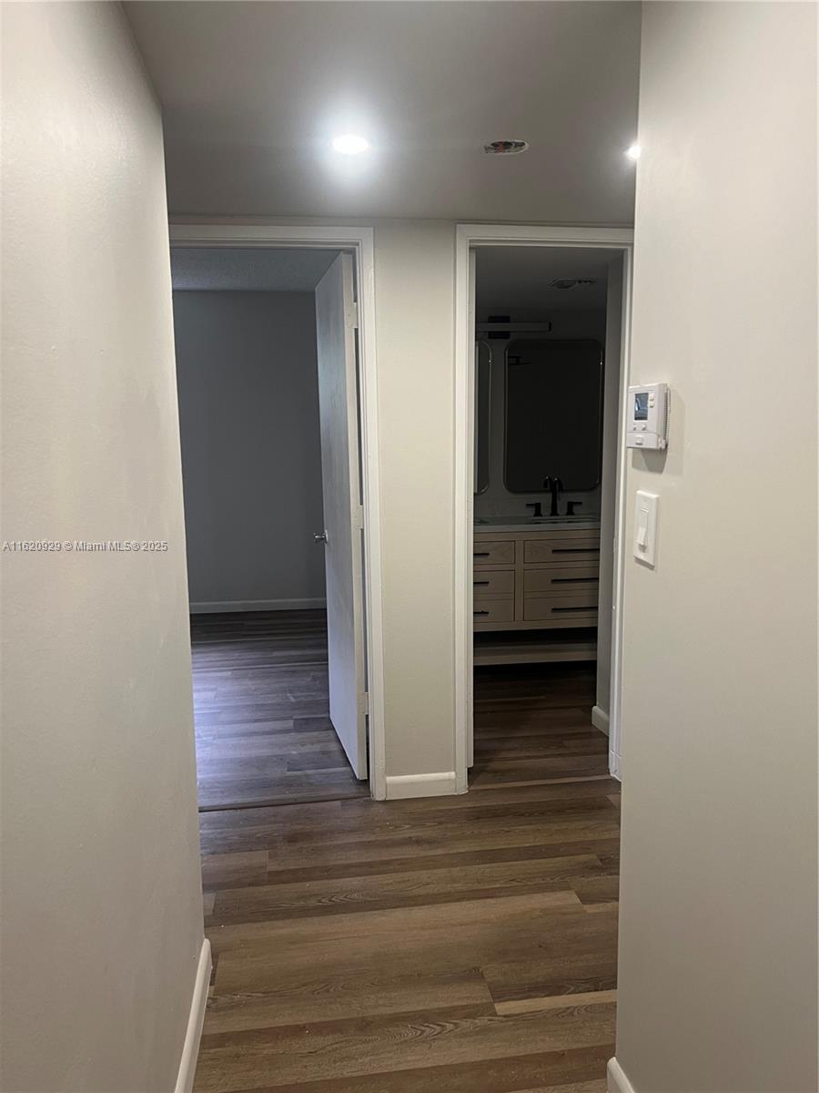 OAKLAND FOREST CLUB CONDO - Residential