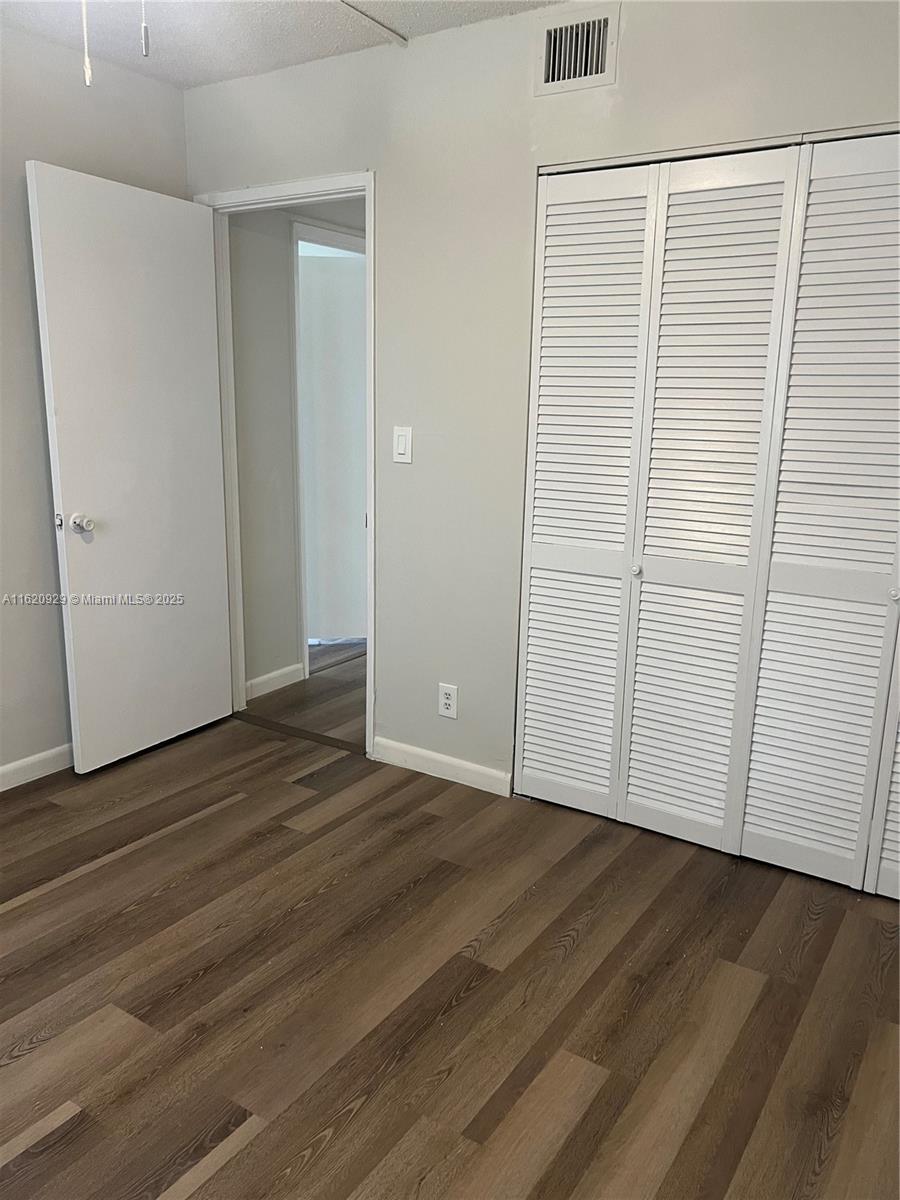 OAKLAND FOREST CLUB CONDO - Residential