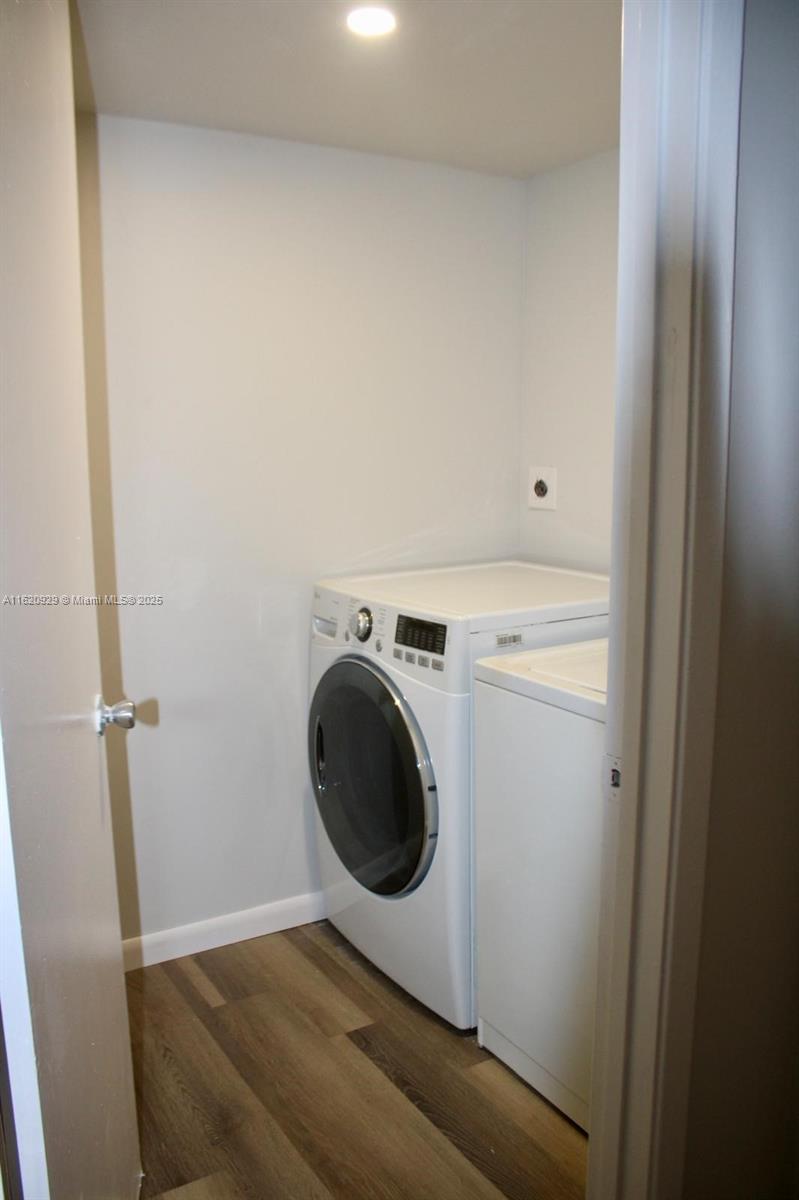 OAKLAND FOREST CLUB CONDO - Residential