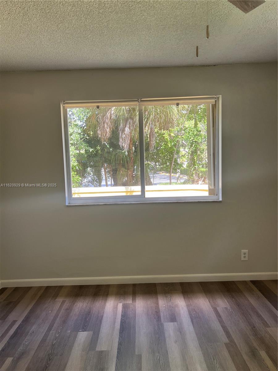 OAKLAND FOREST CLUB CONDO - Residential