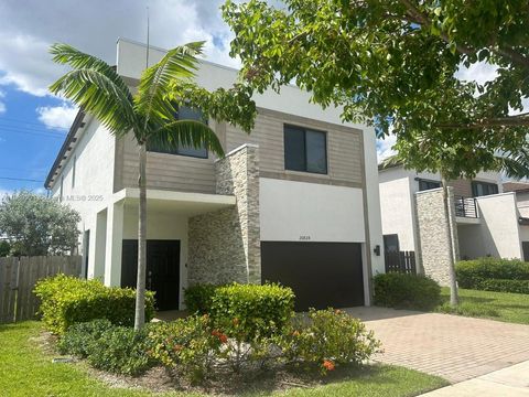 20828 NE 2nd Ct Miami FL 33179