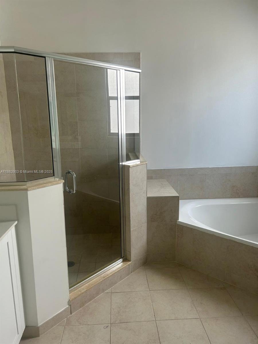 VIA VENTURA NEIGHBORHOOD - Residential Lease