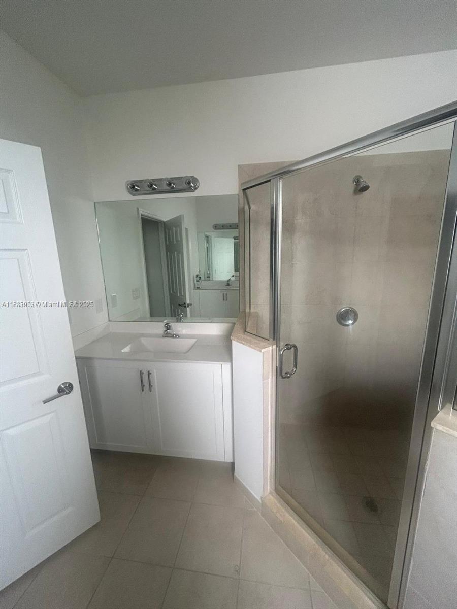 VIA VENTURA NEIGHBORHOOD - Residential Lease