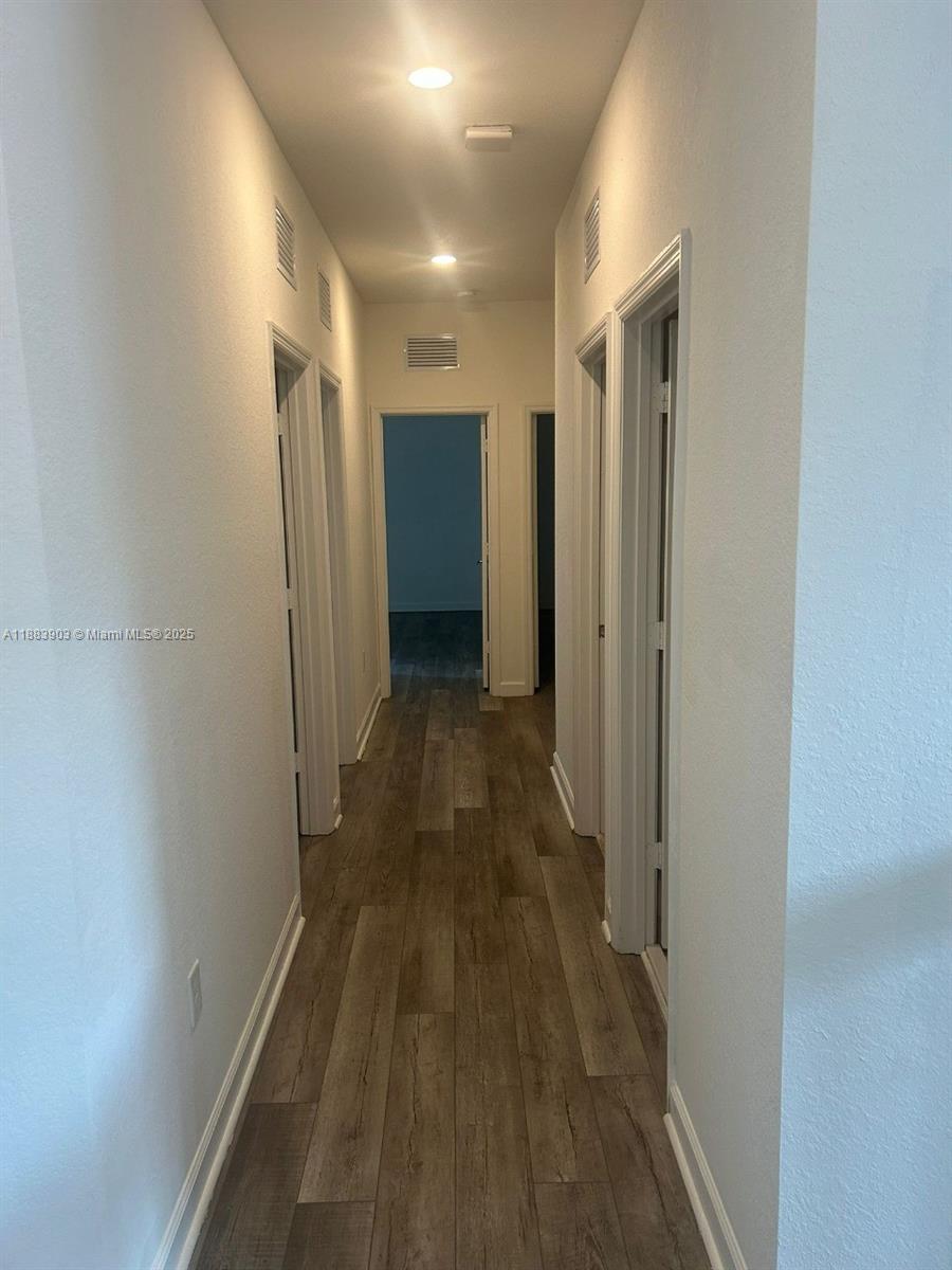 VIA VENTURA NEIGHBORHOOD - Residential Lease