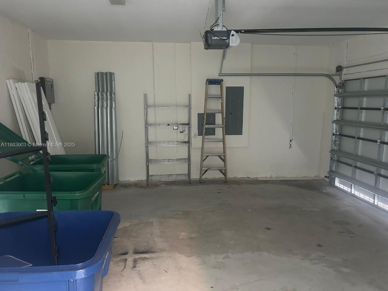 VIA VENTURA NEIGHBORHOOD - Residential Lease