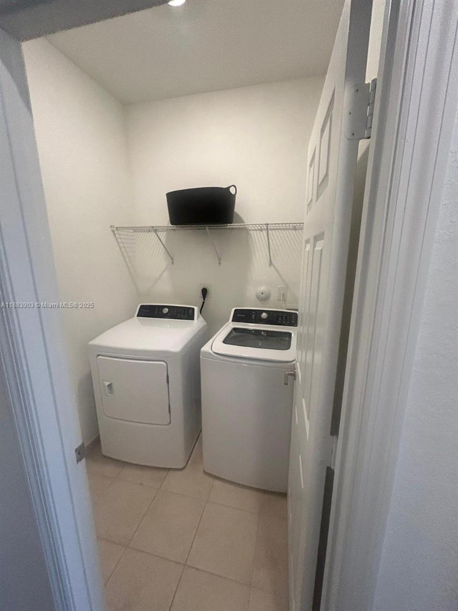 VIA VENTURA NEIGHBORHOOD - Residential Lease