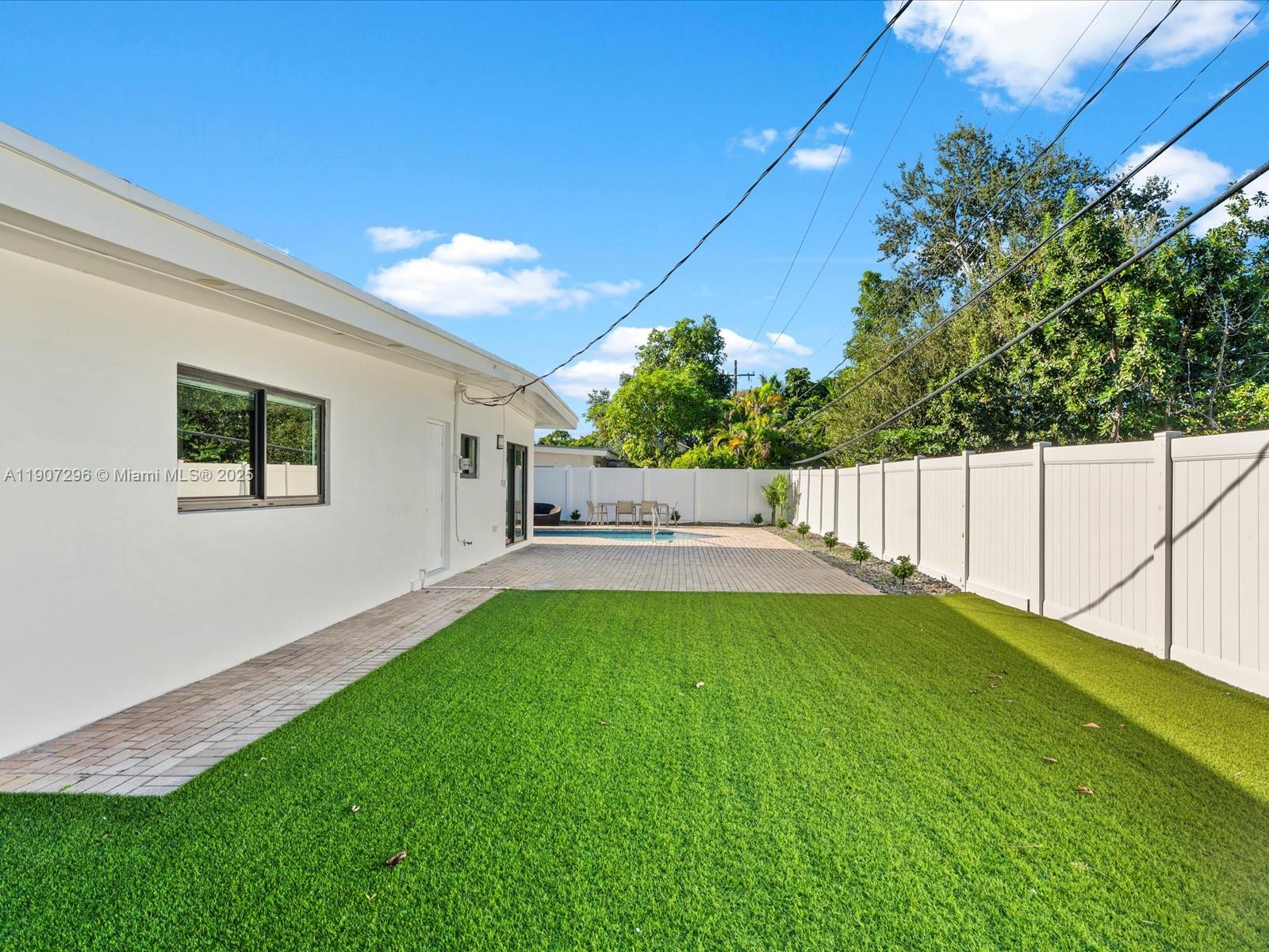 SKY LAKE - Residential