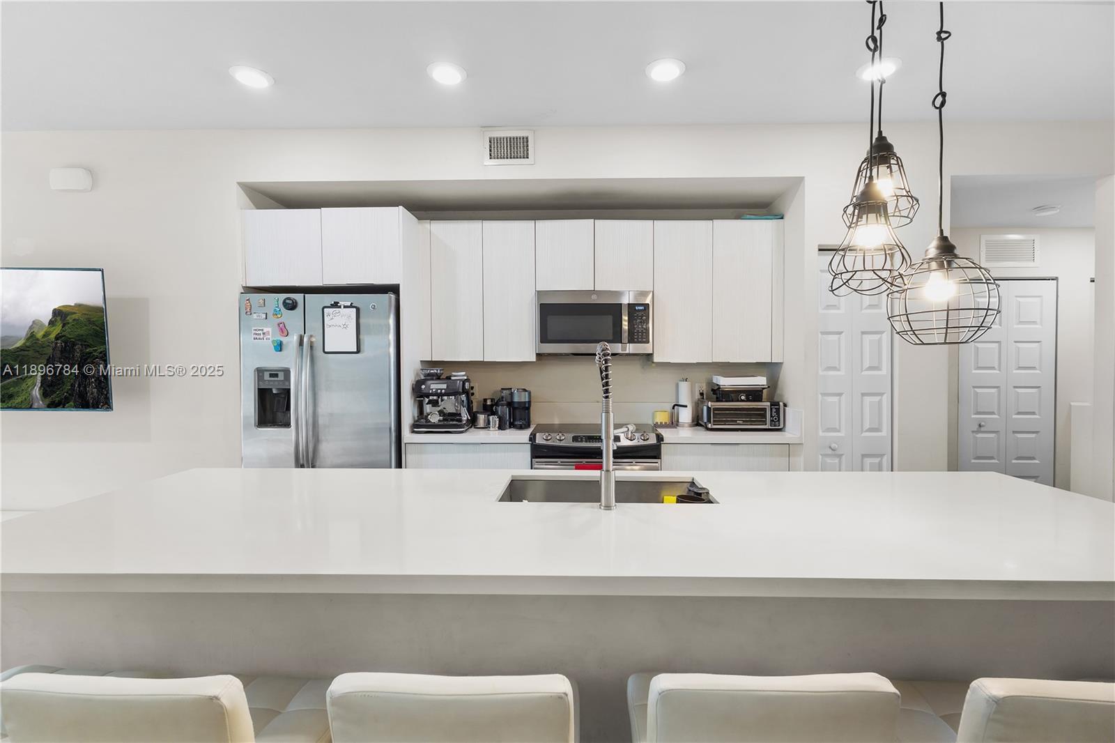 APEX AT PARK CENTRAL COND - Residential