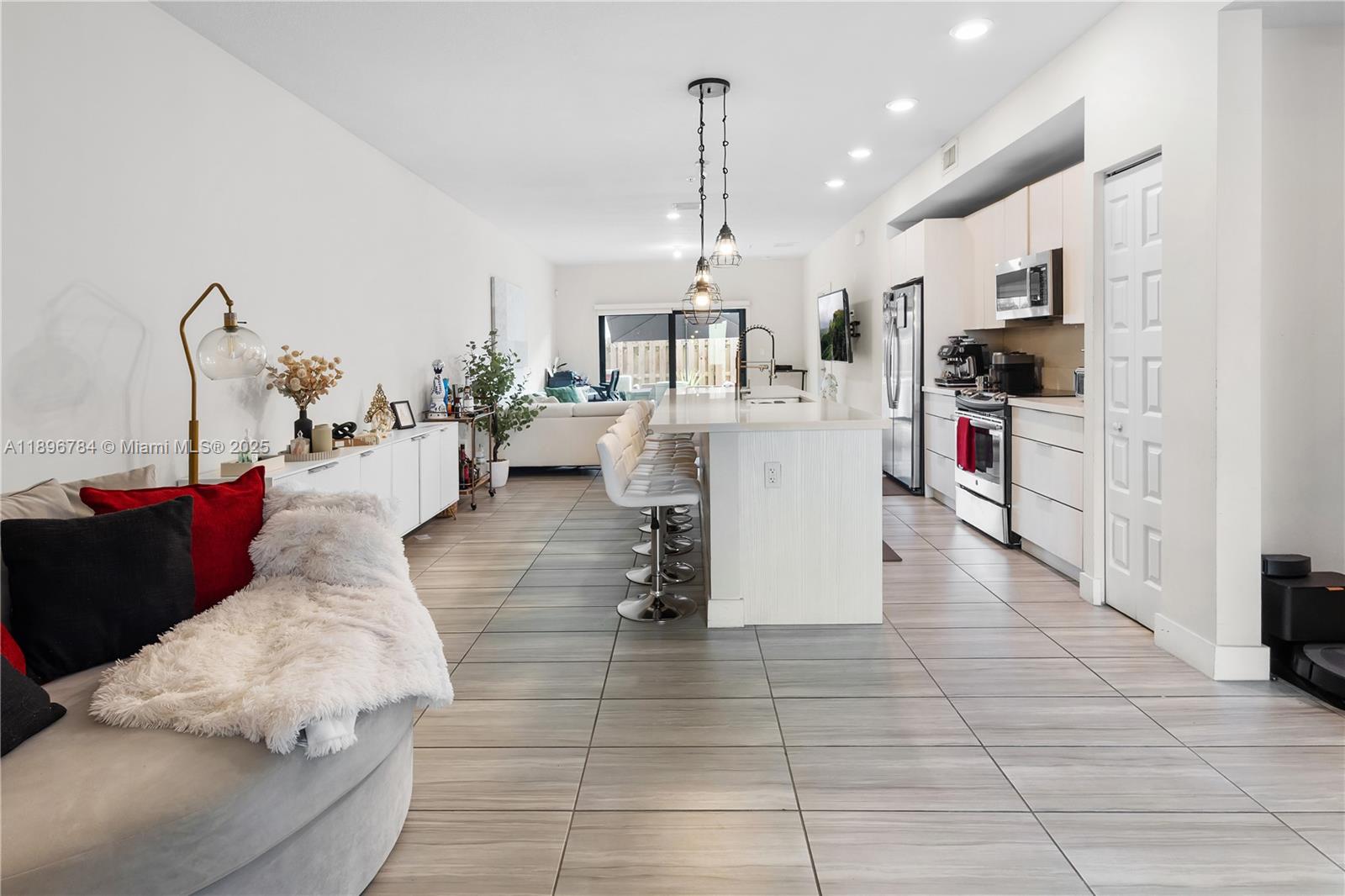 APEX AT PARK CENTRAL COND - Residential