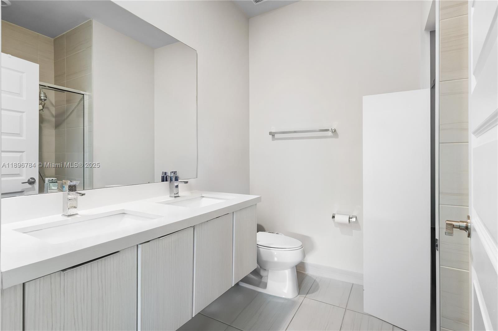 APEX AT PARK CENTRAL COND - Residential