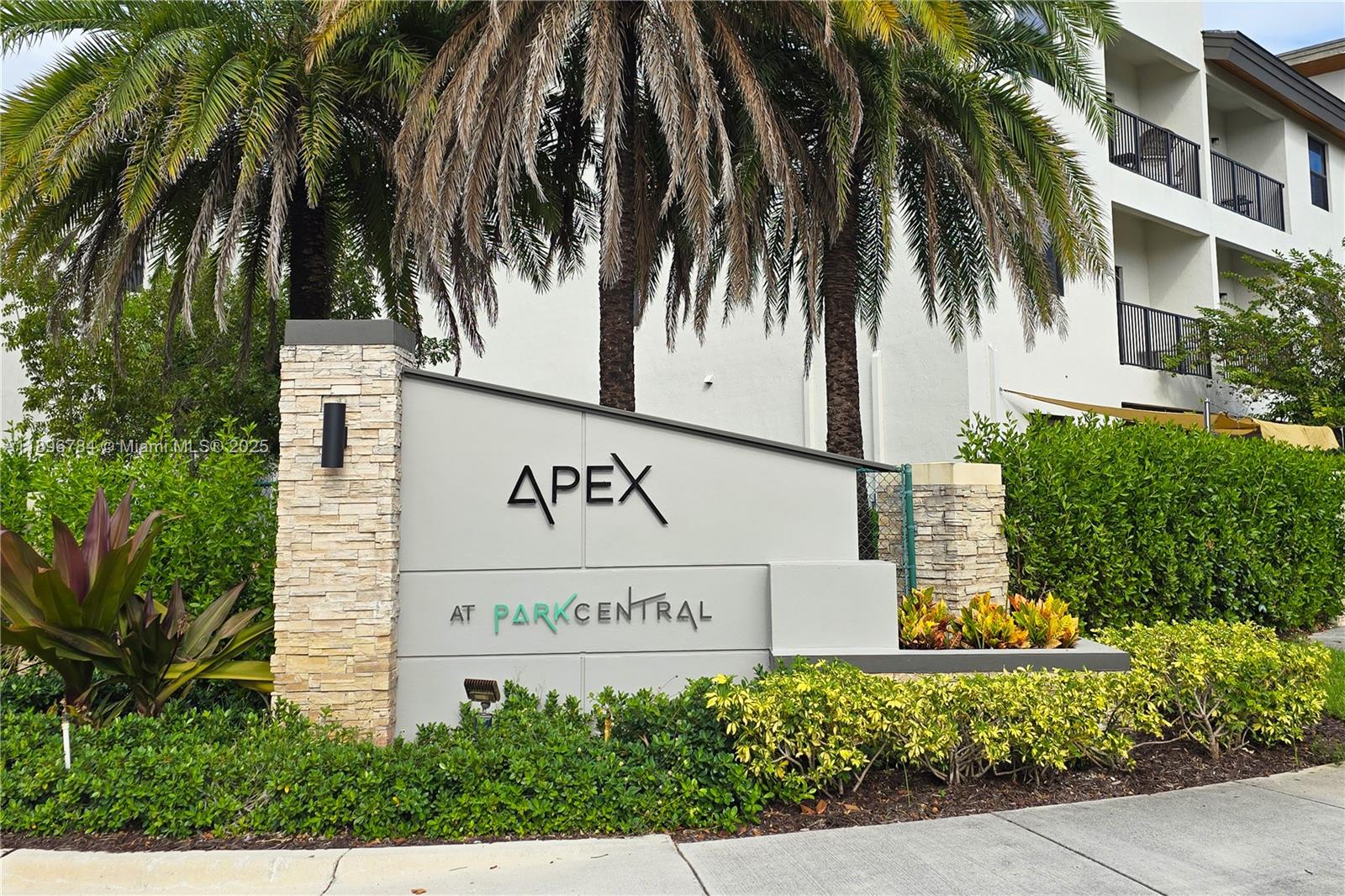APEX AT PARK CENTRAL COND - Residential