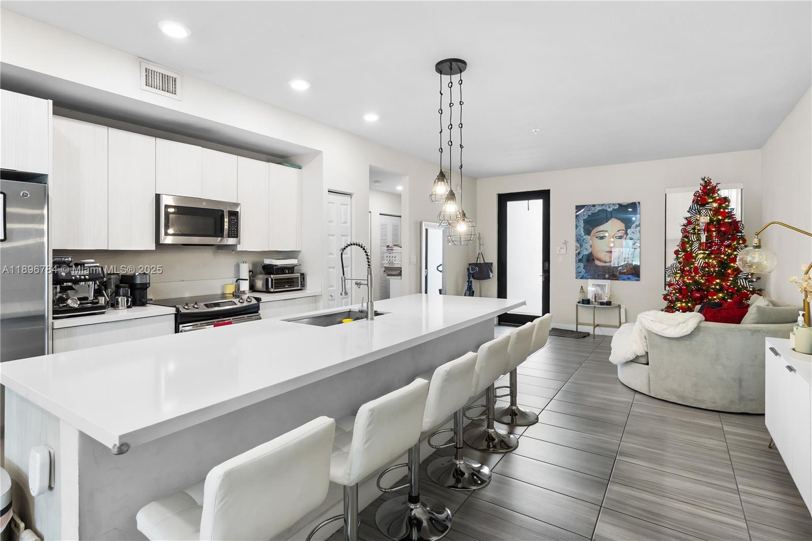 APEX AT PARK CENTRAL COND - Residential