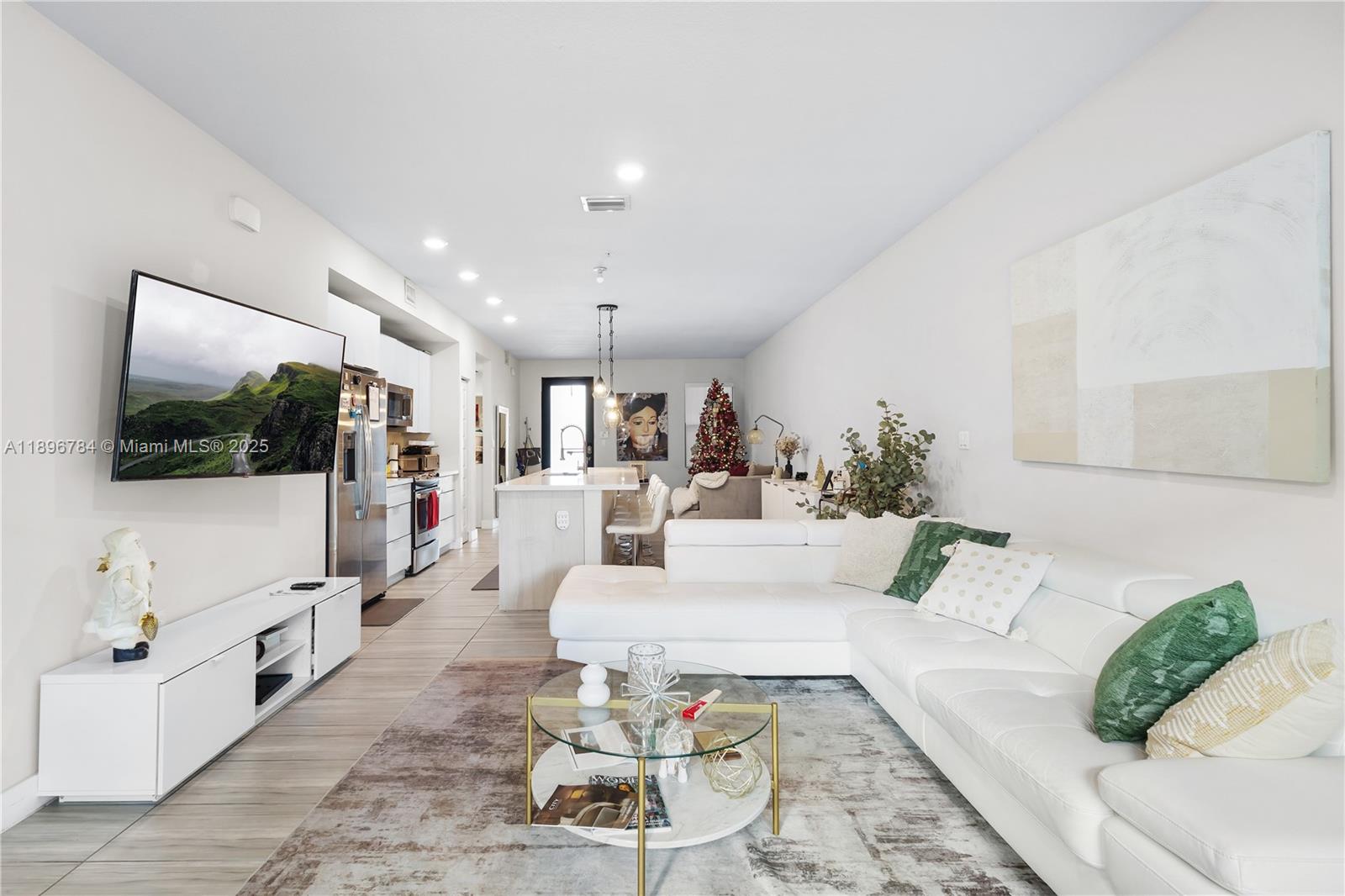 APEX AT PARK CENTRAL COND - Residential