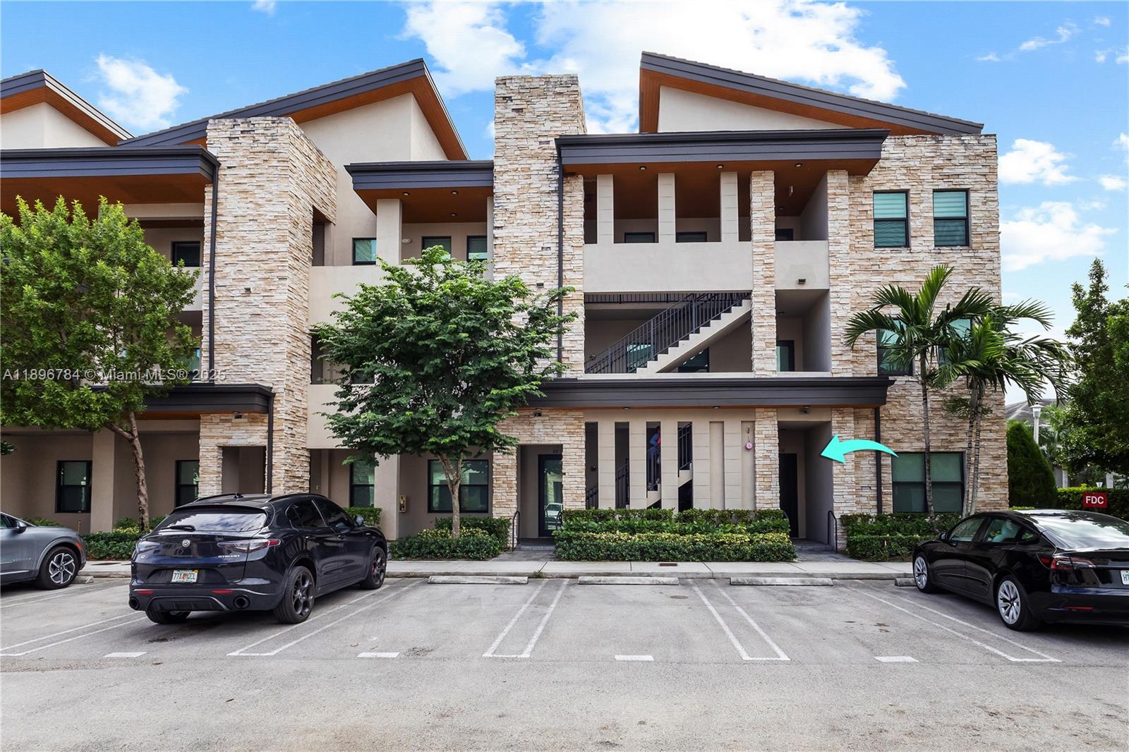 APEX AT PARK CENTRAL COND - Residential