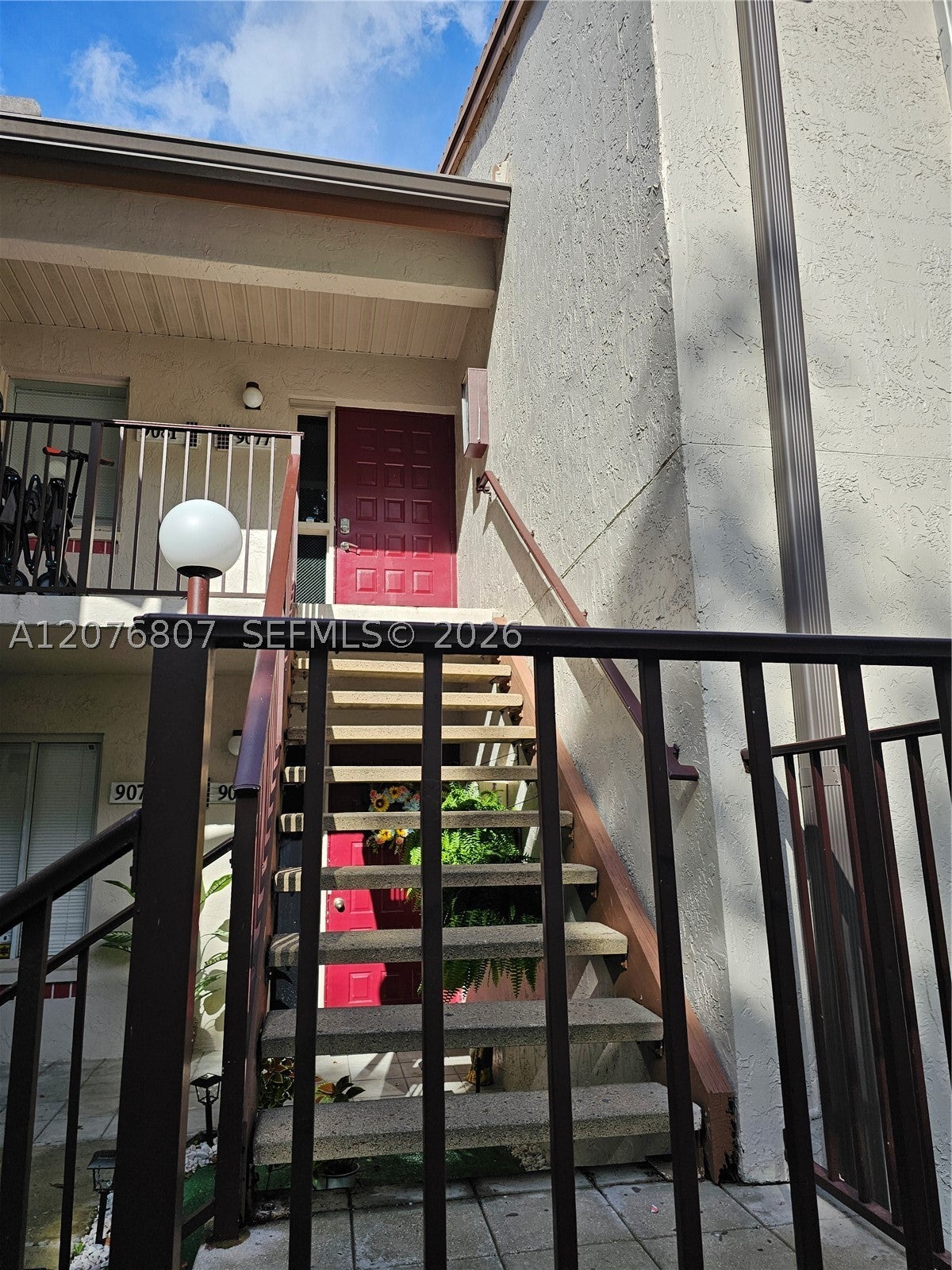 9077 SW 138th Pl 9077