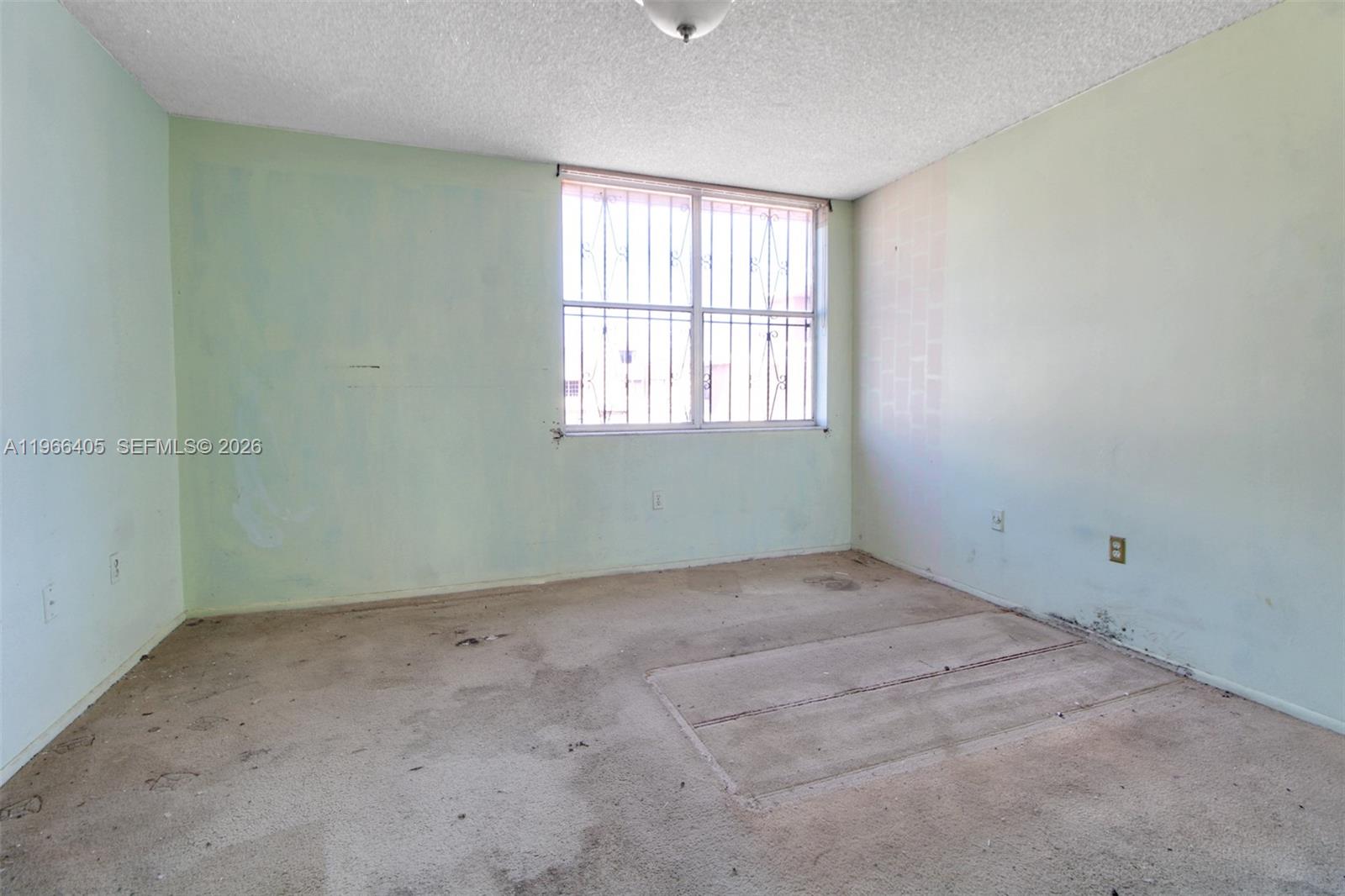 MANGO HILL CONDO #7 - Residential