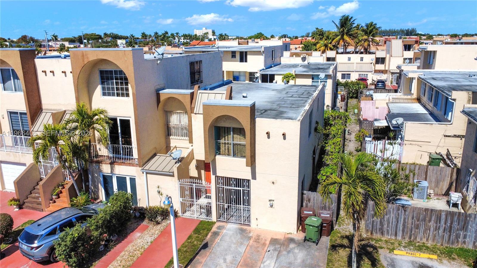 MANGO HILL CONDO #7 - Residential