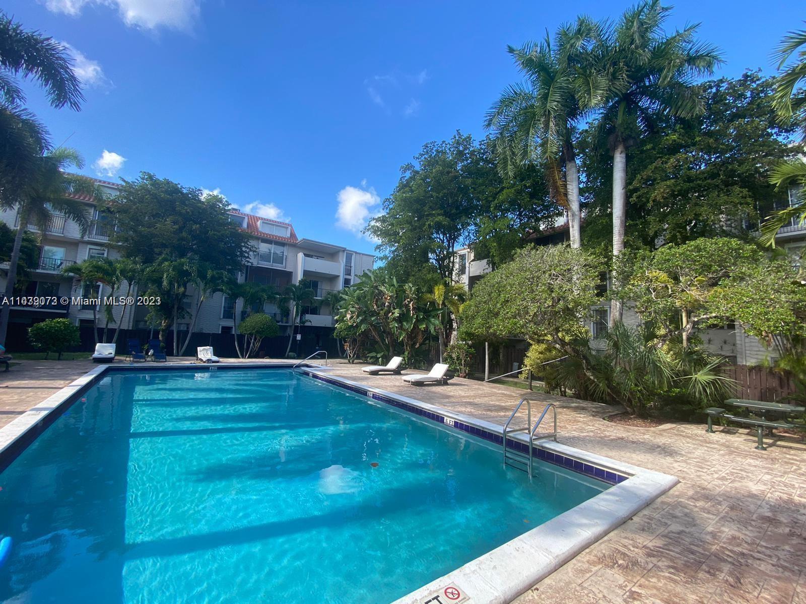 DADELAND GROVE CONDO - Residential Lease