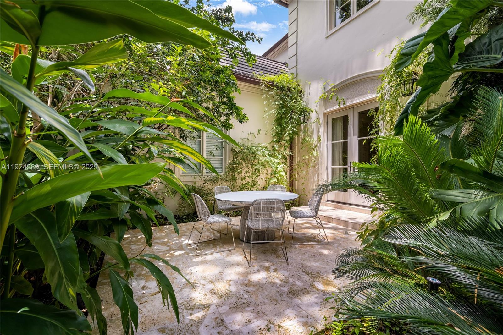 SANS SOUCI CORR PL OF 2ND - Residential