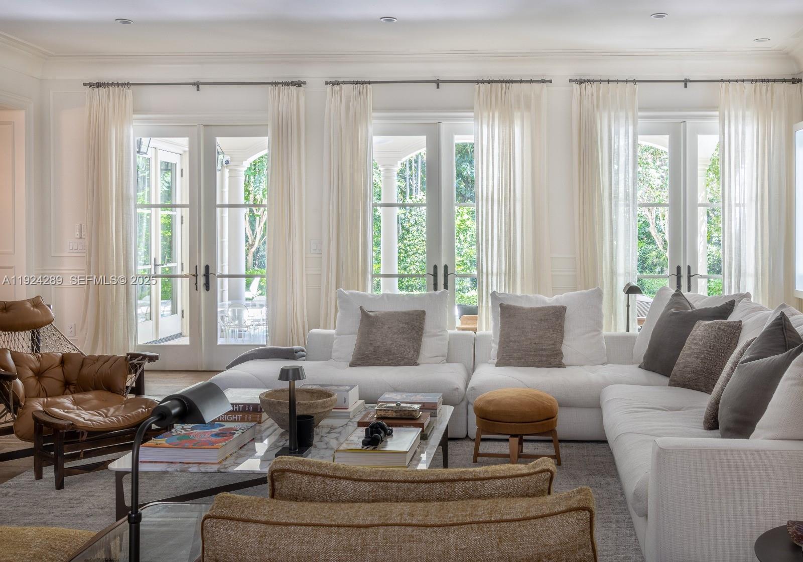 SANS SOUCI CORR PL OF 2ND - Residential