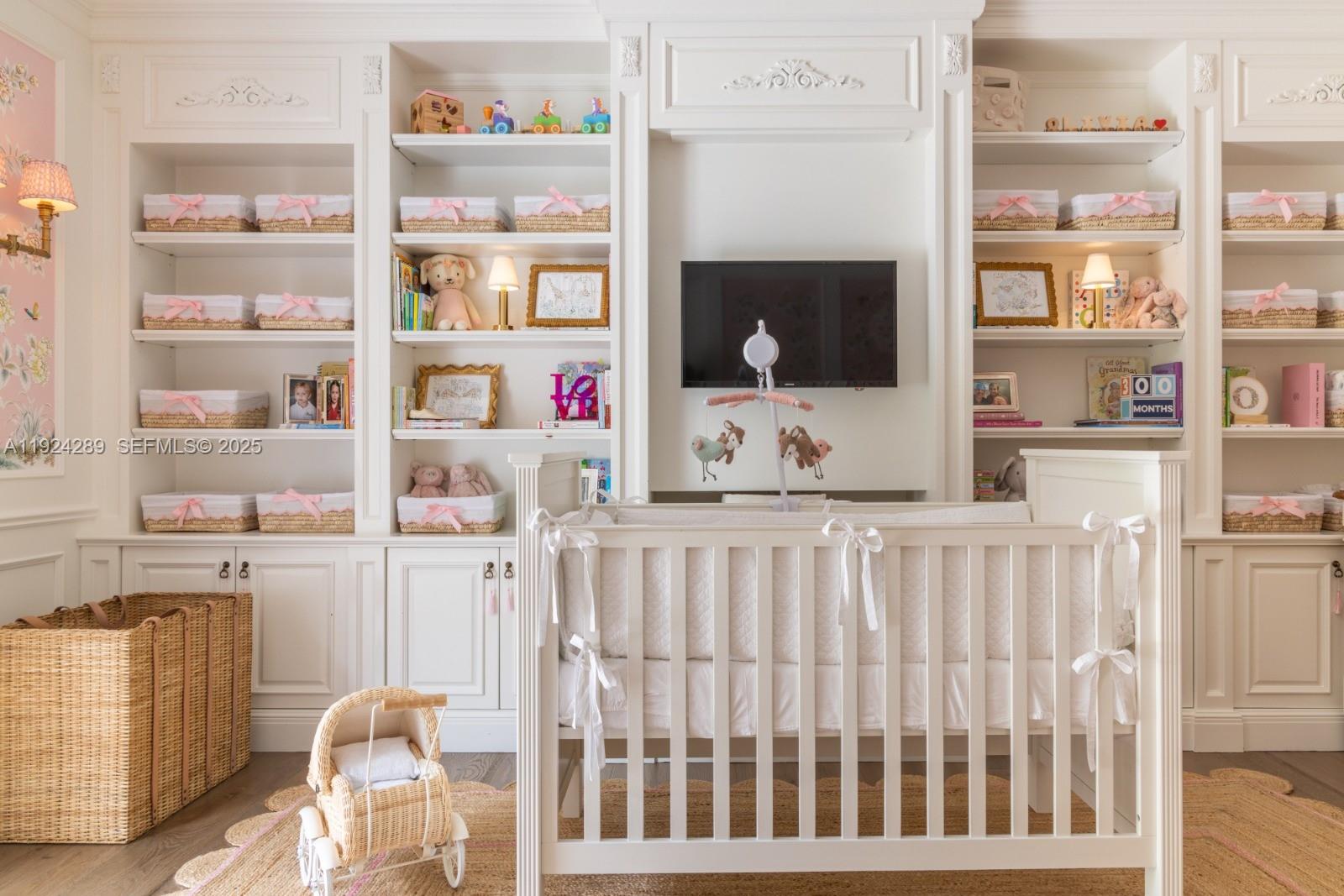 SANS SOUCI CORR PL OF 2ND - Residential