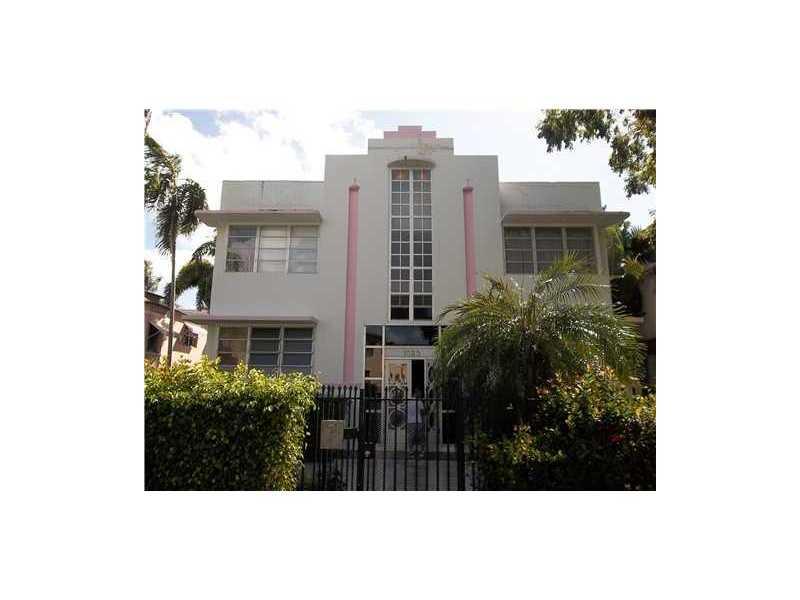 Great unit. 1 block from Lincoln Road.Completely renovated with wood floors, new kitchen and appliances, bathroom and new bedroom. For rent completely furnished with queen bed in bedroom and queen sofabed in living room. LCD high definition 42 inches tv. Great unit to live in or for a vacation home. Don t miss it. Easy to show. ONLY 1 YEAR RENTAL. FIRST, LAST AND SECURITY NO EXCEPTIONS. NO PETS. NO ASSIGNED PARKING SPACE. BROKER REMARKS FOR SHOWING INSTRUCTION