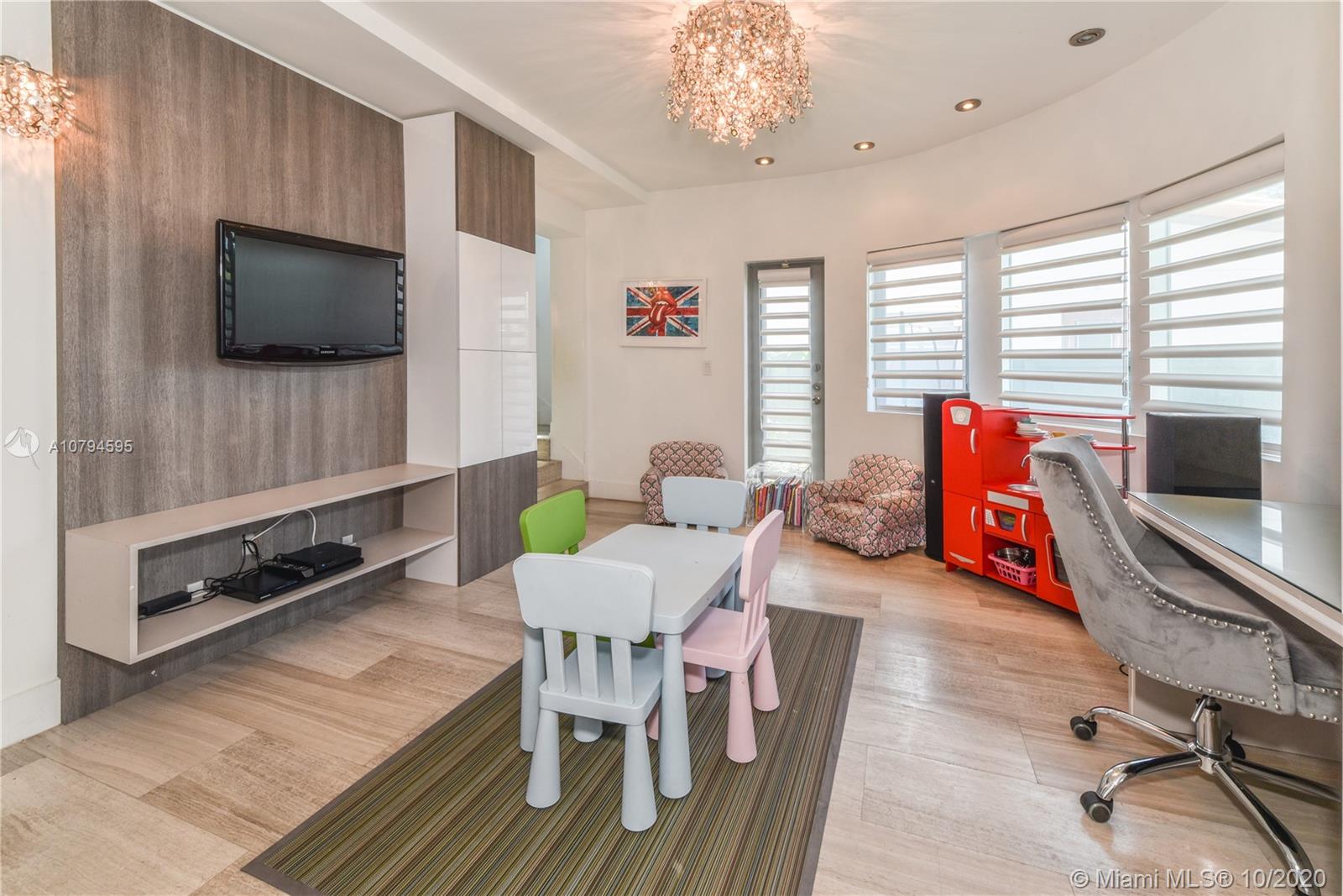 BISCAYNE POINT - Residential