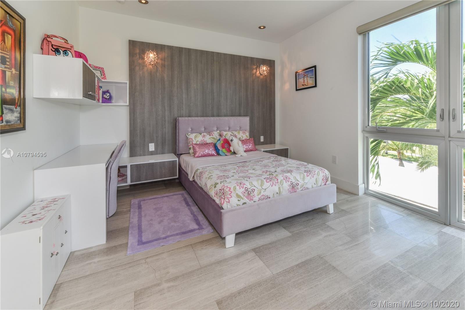 BISCAYNE POINT - Residential