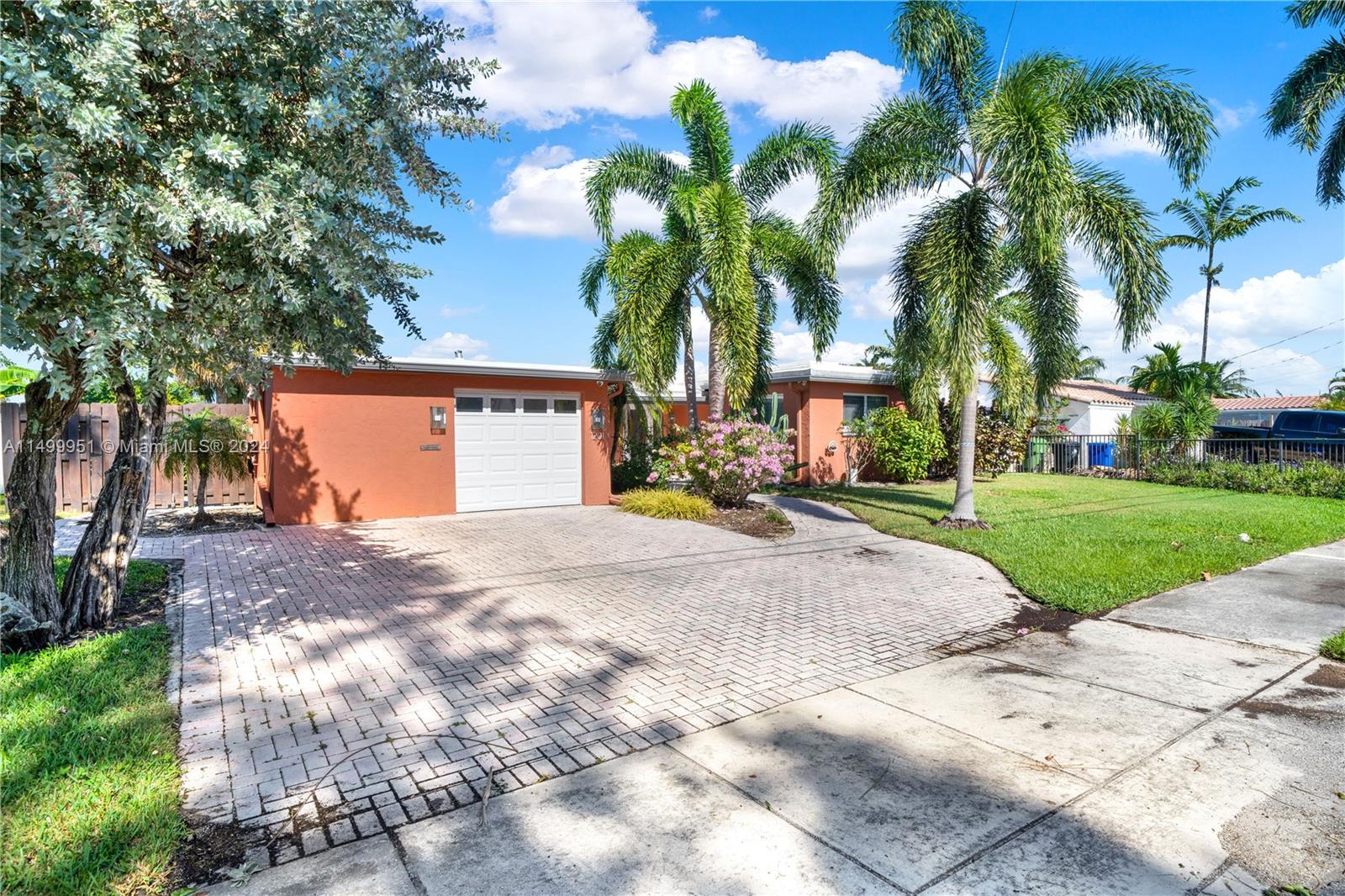 SOUTH NEW RIVER ISLES SEC - Residential