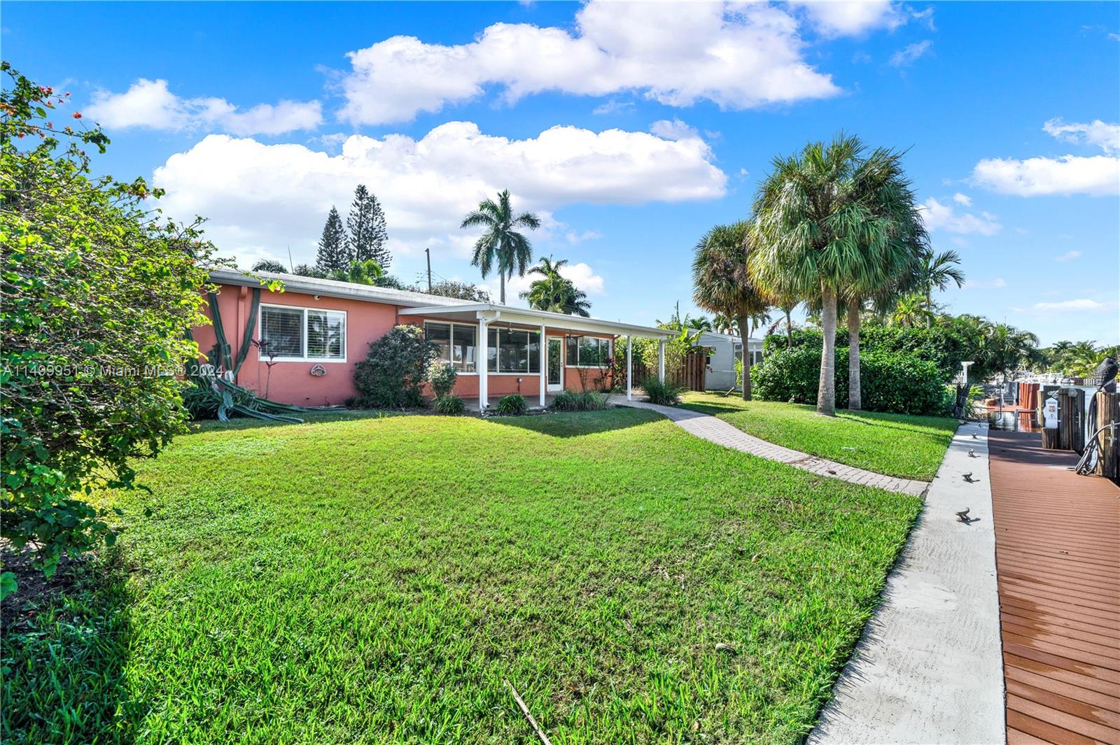 SOUTH NEW RIVER ISLES SEC - Residential