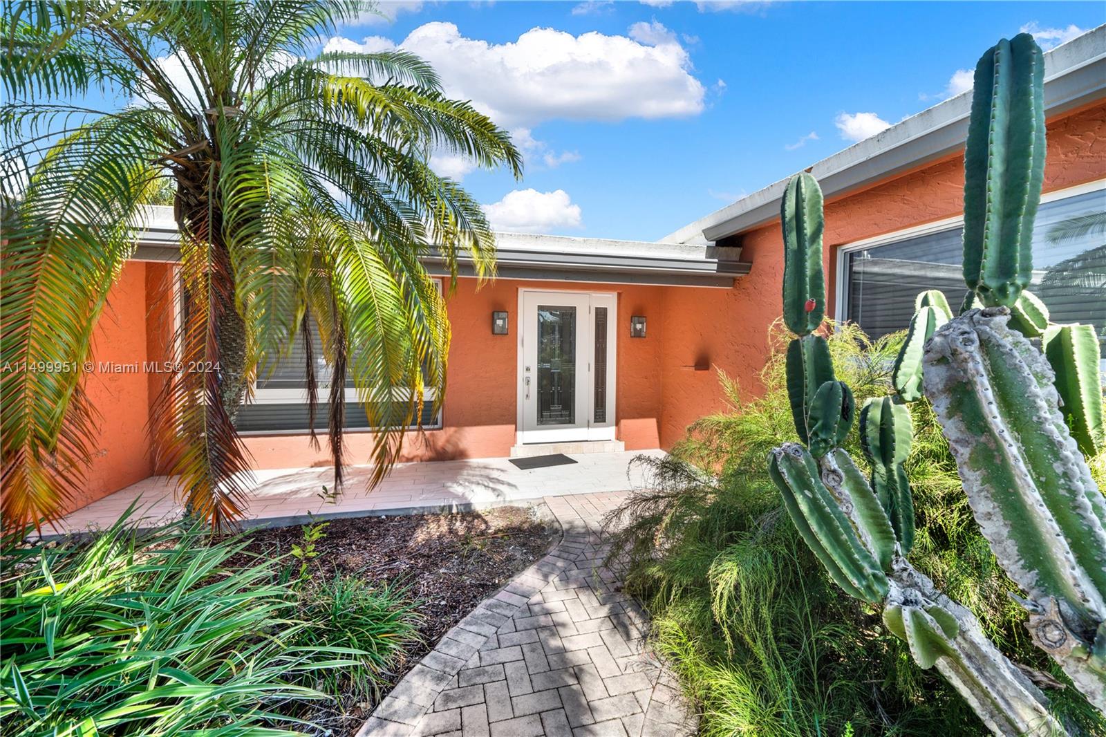 SOUTH NEW RIVER ISLES SEC - Residential
