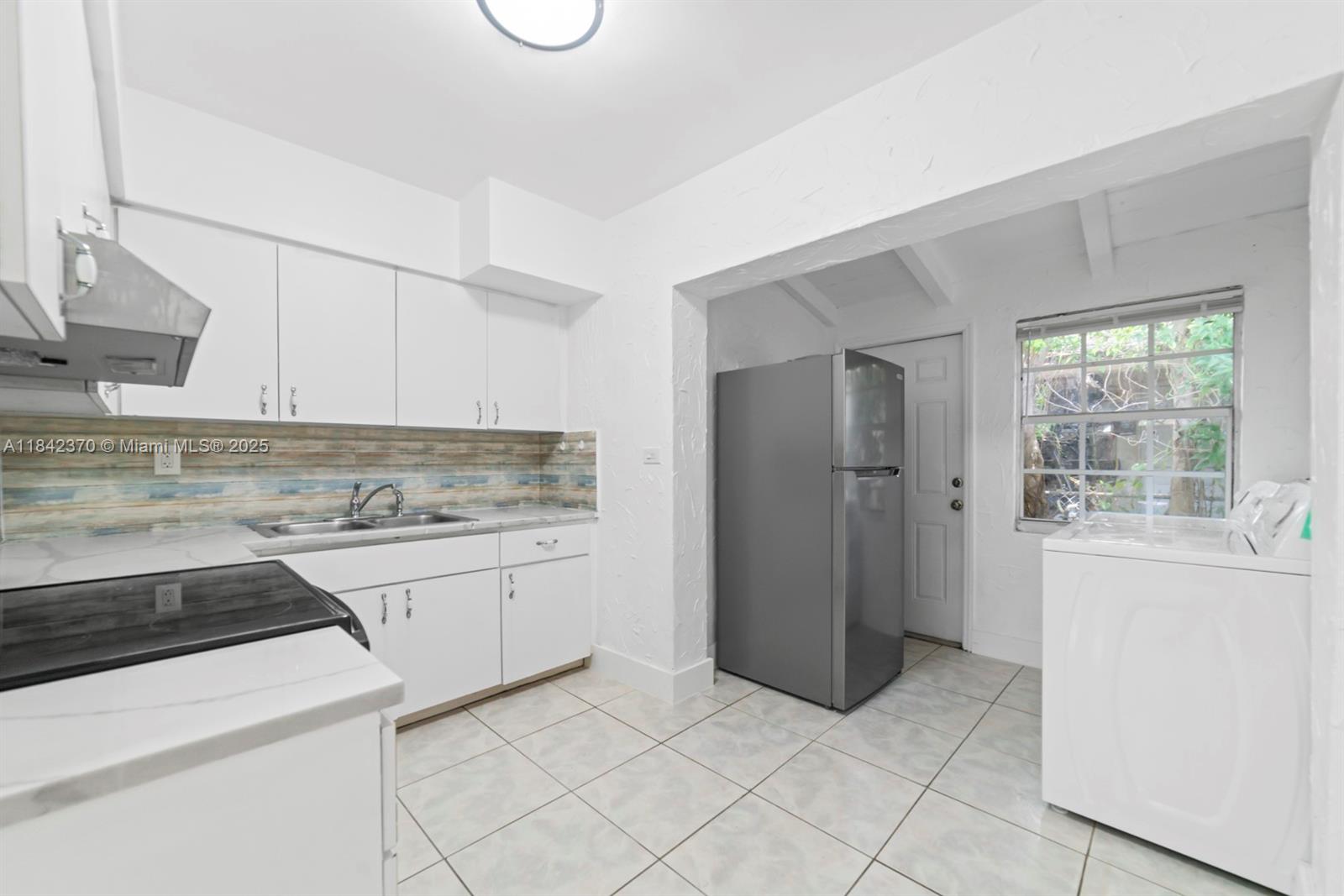 17380 NE 4th Pl 17382