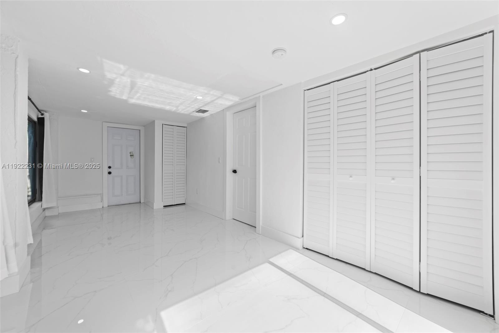 FULFORD BY THE SEA SEC E - Residential Lease