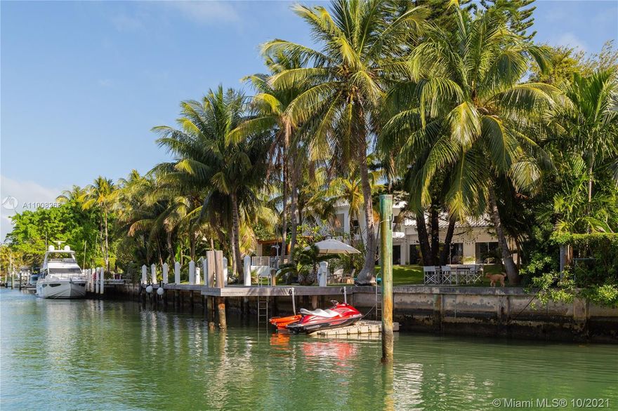 Amazing waterfront home. Located on a tranquil cul-de-sac, this property's living, outdoor, garden and dock areas, including all kitchen appliances, laundry and bathroom appliances, air conditioners, generator and electrical systems, were replaced and/or renovated in 2016-2017. With over 180 ft of waterfront, this property enjoys direct access to Biscayne Bay. Underwater dock lights and beautiful water and garden views provide an amazing space for both family and children to enjoy. The dock area accommodates larger boats, while keeping a great water view. There is also a floating dock for jet skis and kayaks. The master bedroom suite has its own private living room space, two large walk-in closets, steam shower, bathtub and a balcony overlooking the water views/garden.