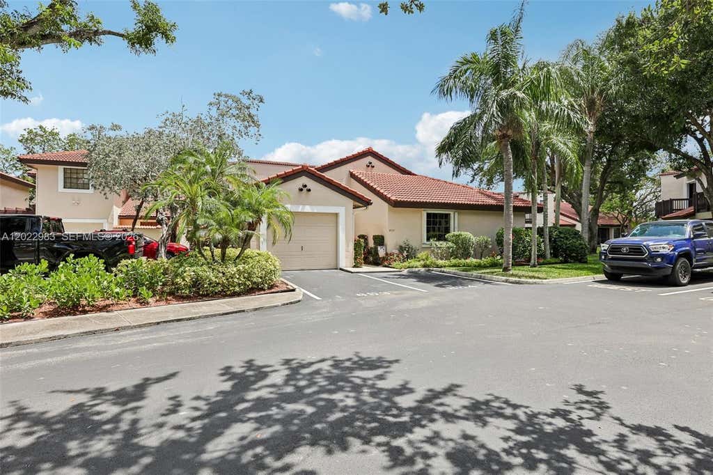 Photo of 8927 W Sunrise Blvd, Plantation, FL 33322 (MLS # A12022983)