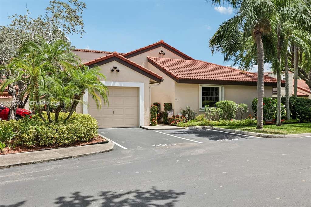 Photo of 8927 W Sunrise Blvd, Plantation, FL 33322 (MLS # A12022983)