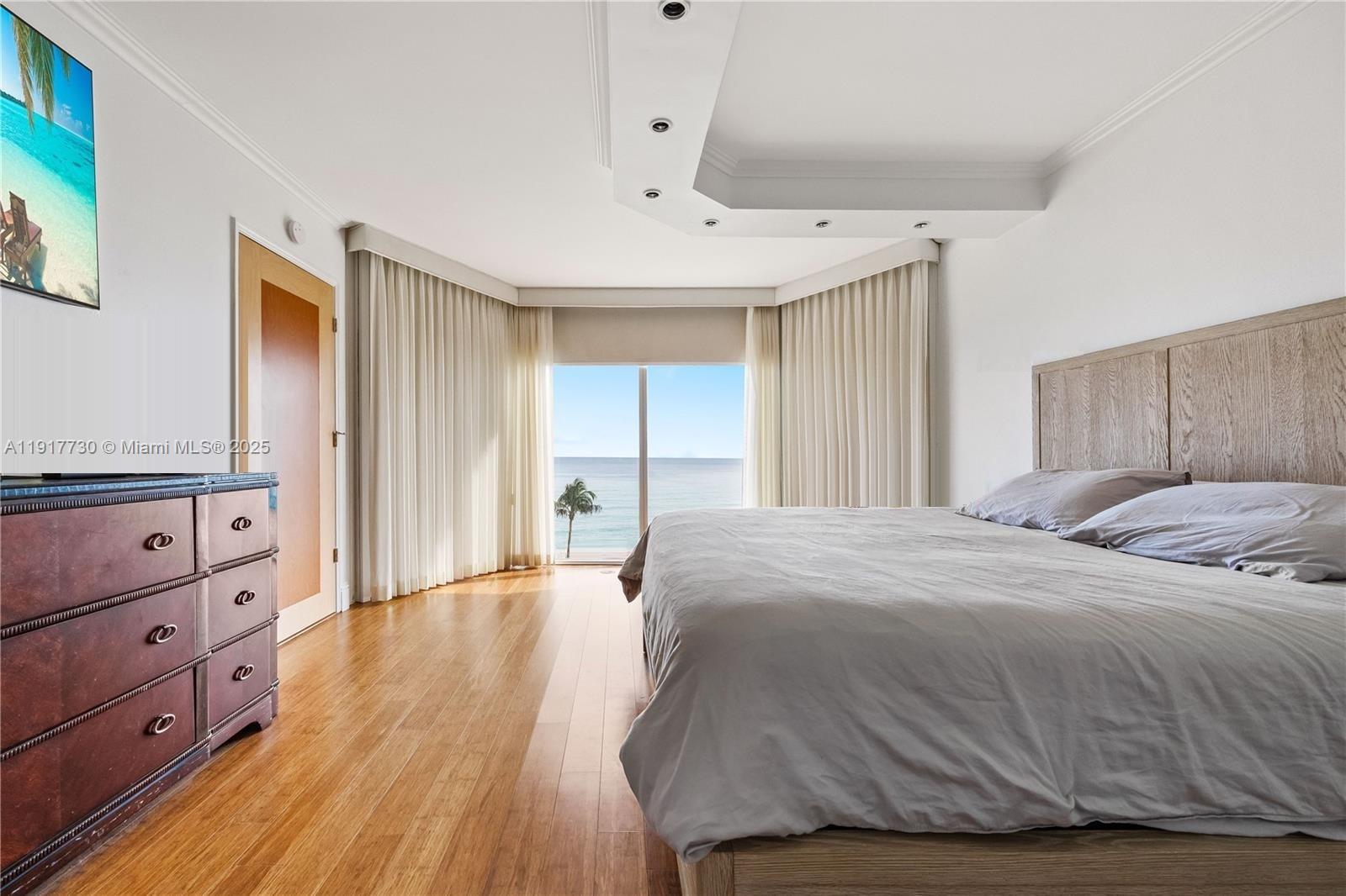 THE PINNACLE CONDO - Residential