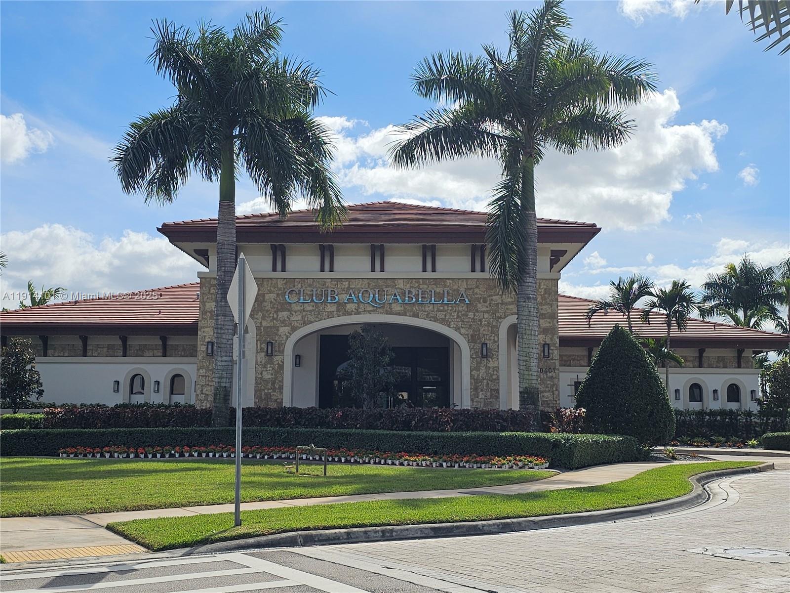 AQUABELLA NORTH - Residential Lease