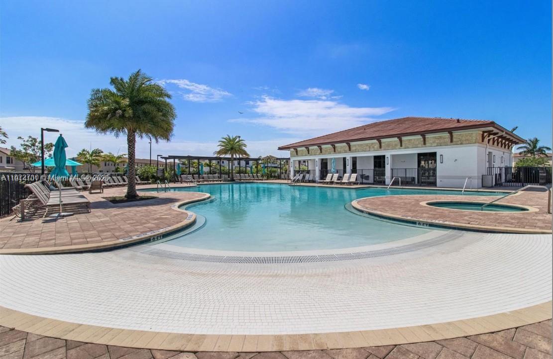 AQUABELLA NORTH - Residential Lease