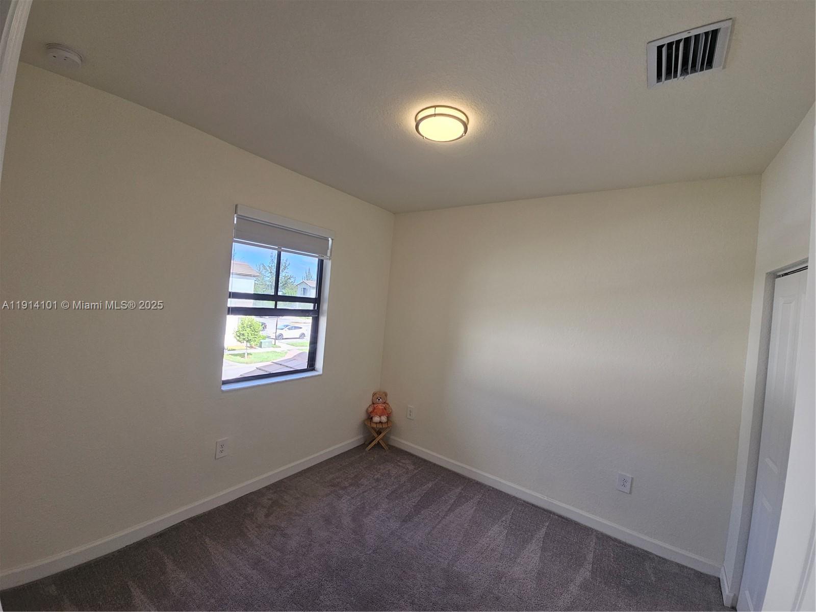 AQUABELLA NORTH - Residential Lease