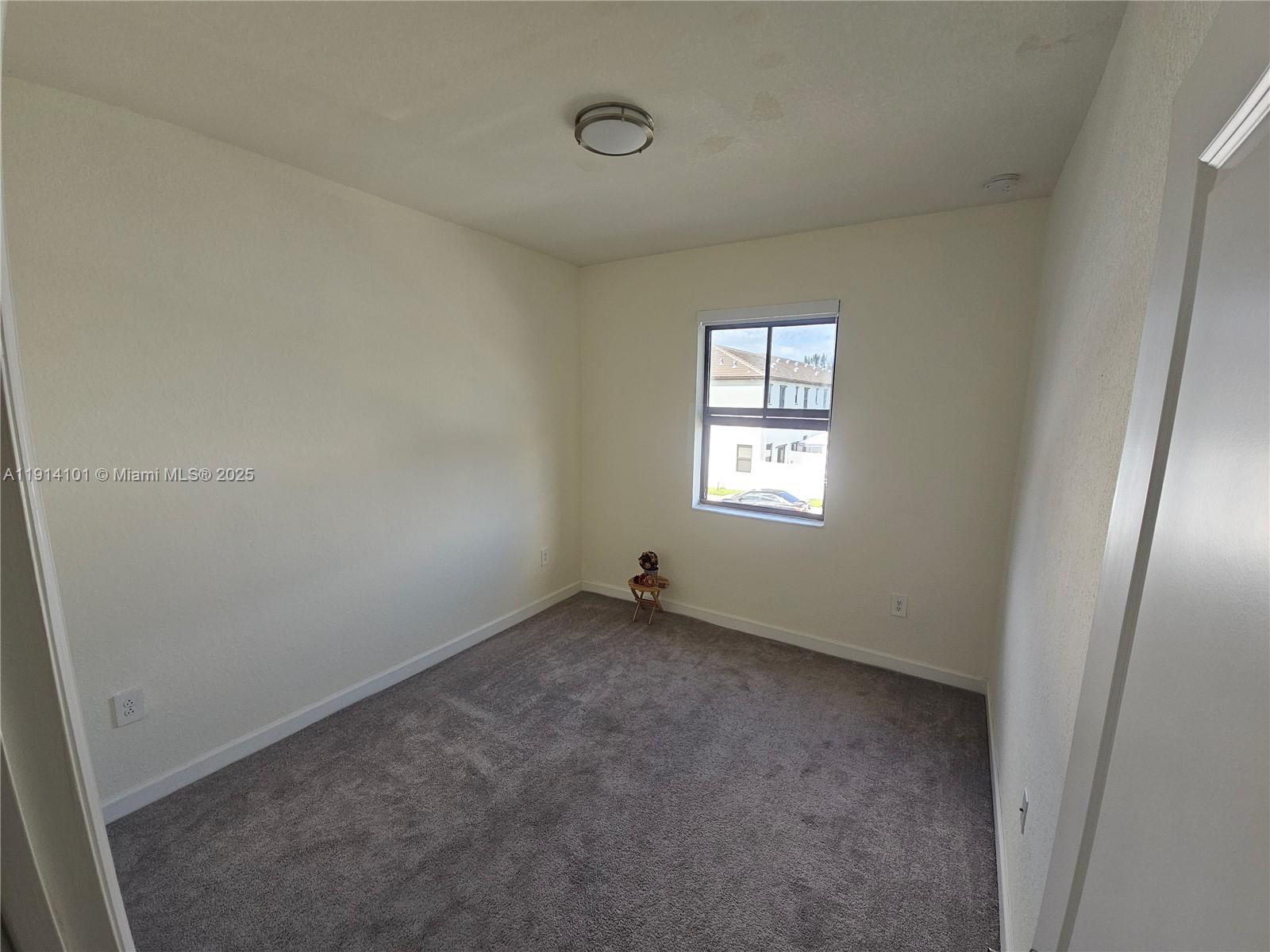 AQUABELLA NORTH - Residential Lease